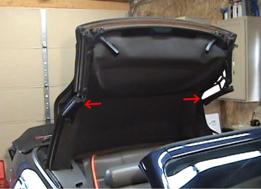 Daniel Carpenter 19942004 Ford Mustang & Cobra Convertible Top Center