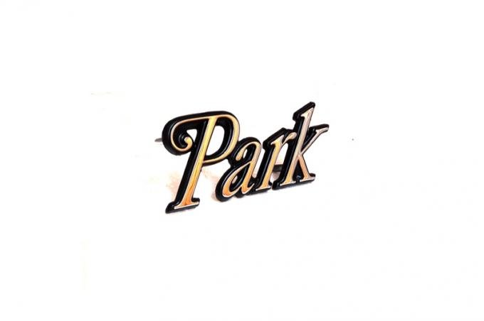 Dennis Carpenter Park Emblem of Colony Park - 1973-79 Ford Car   D3MY-7125622-B
